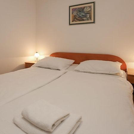 Apartments Laguna 2 Bol Bagian luar foto