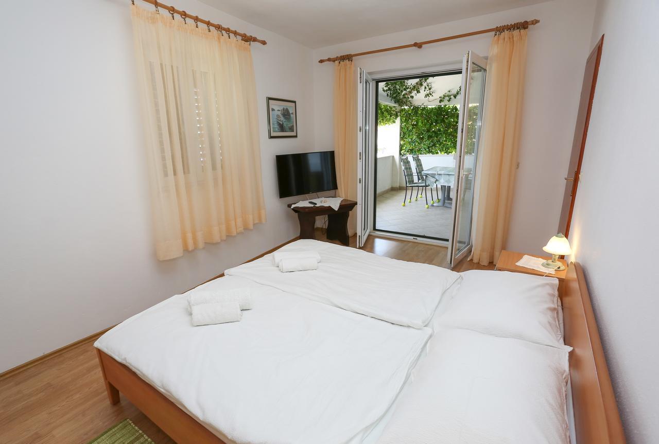 Apartments Laguna 2 Bol Bagian luar foto
