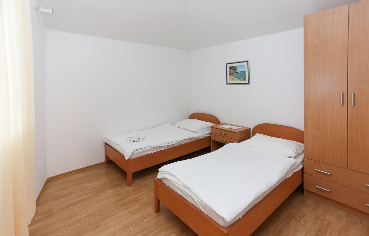 Apartments Laguna 2 Bol Bagian luar foto