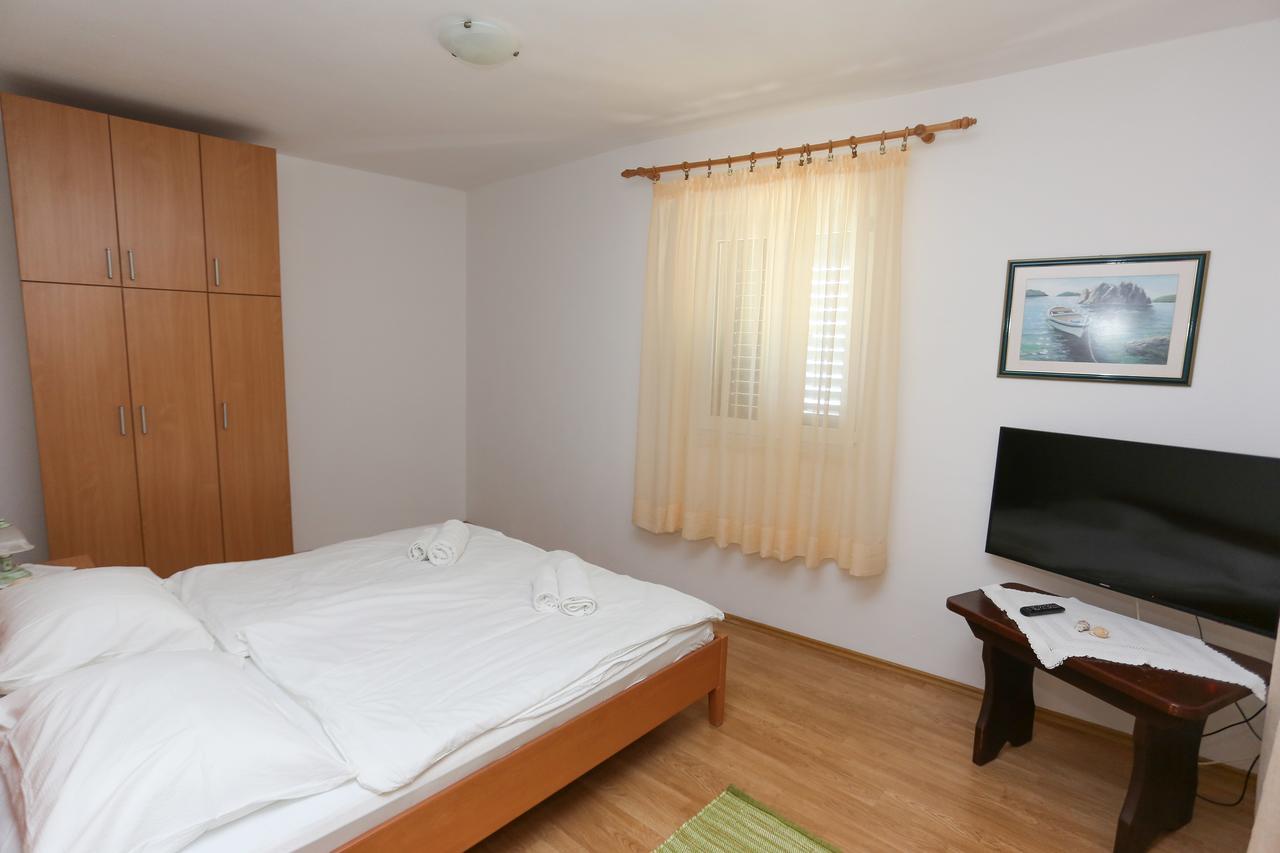Apartments Laguna 2 Bol Bagian luar foto