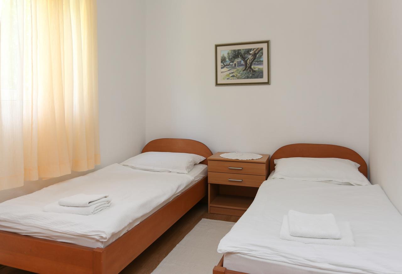 Apartments Laguna 2 Bol Bagian luar foto