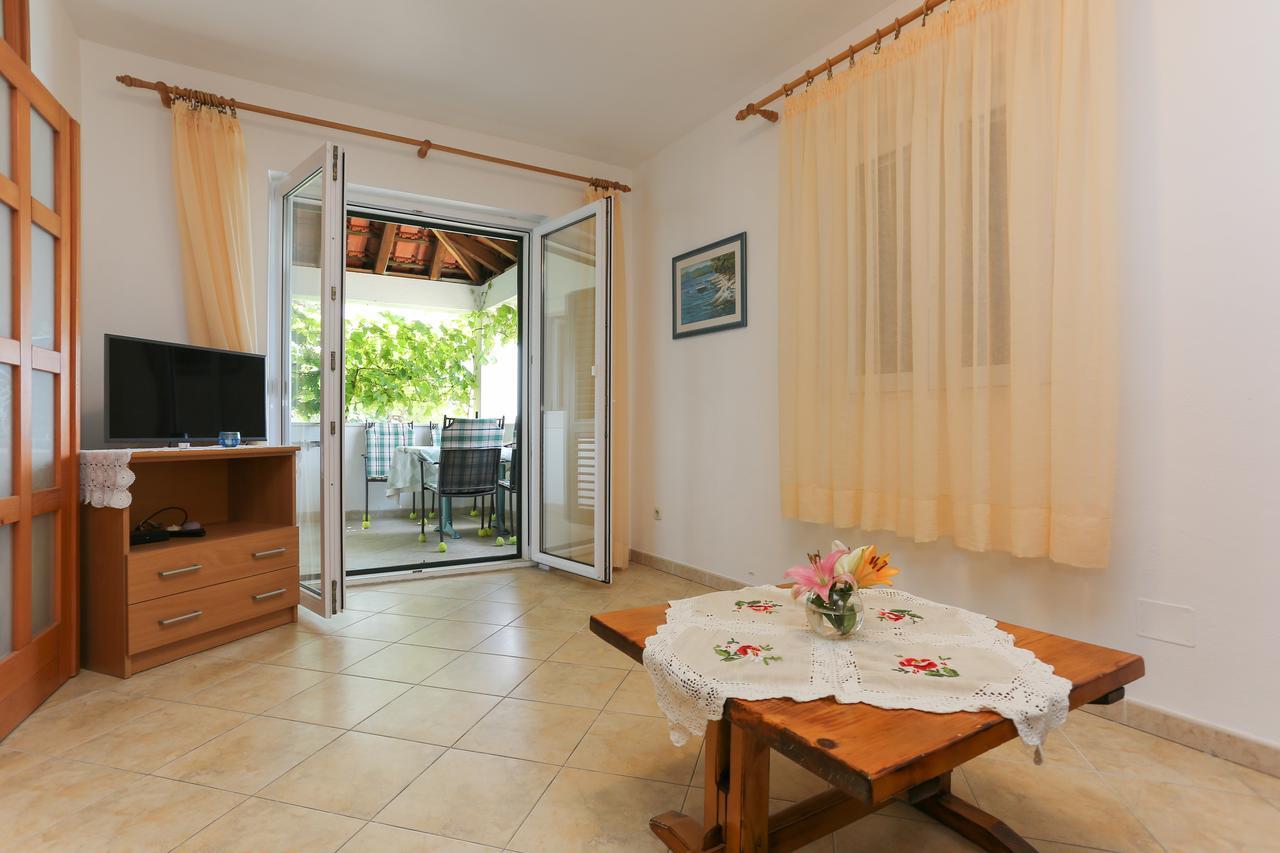 Apartments Laguna 2 Bol Bagian luar foto