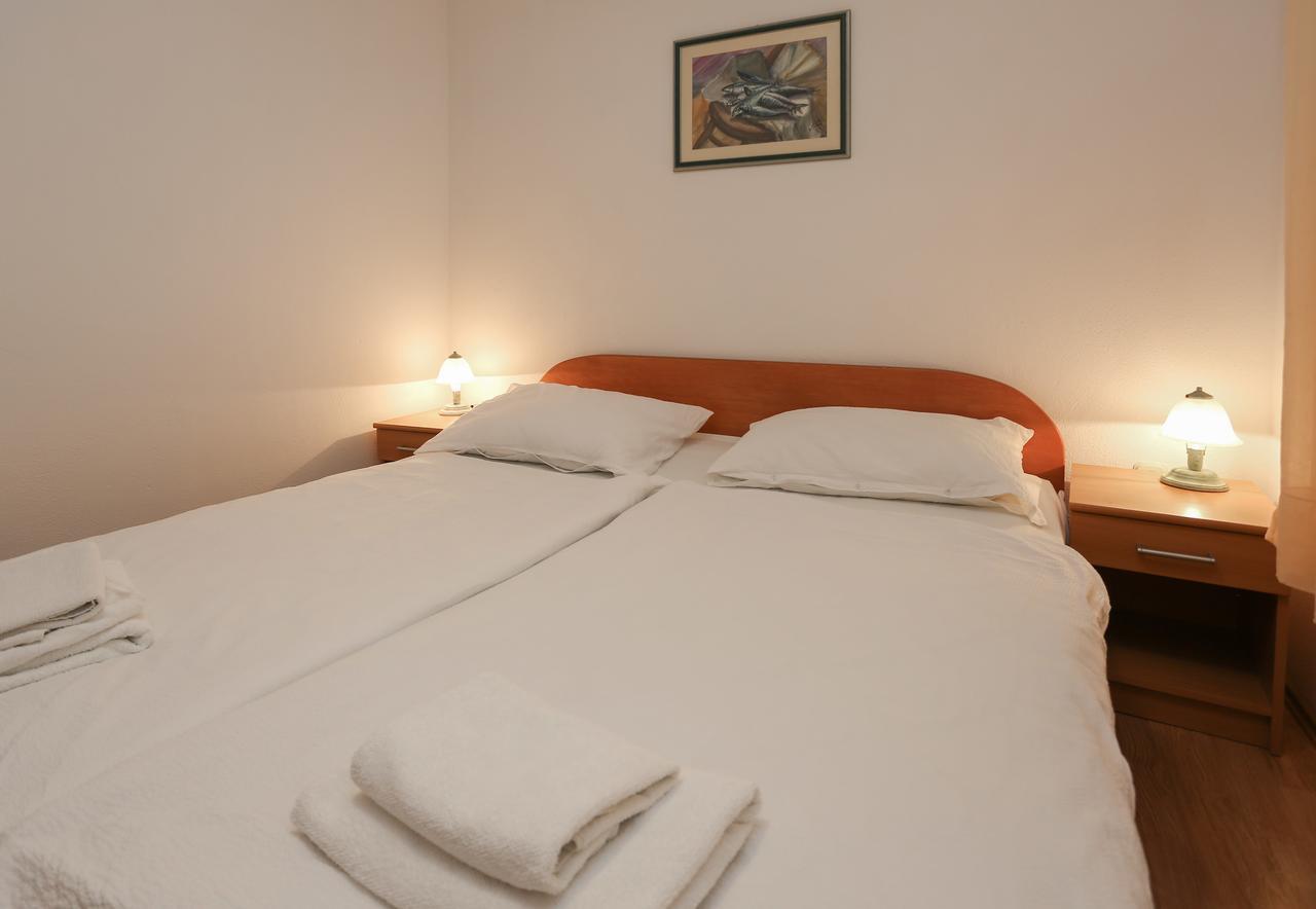 Apartments Laguna 2 Bol Bagian luar foto